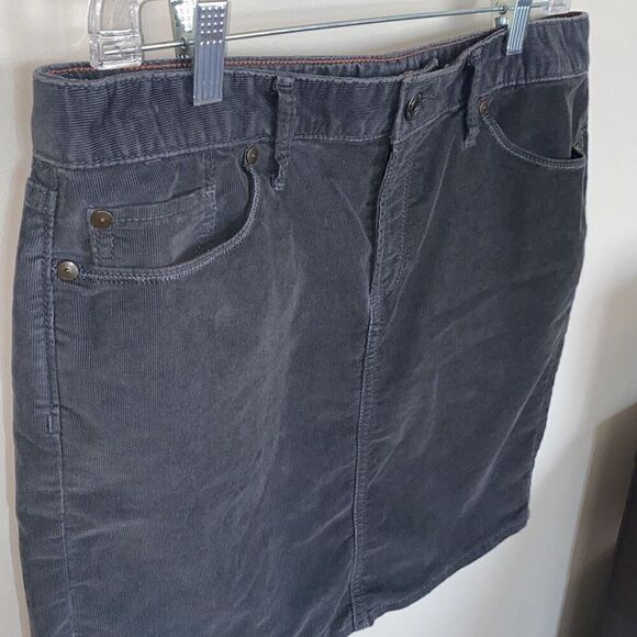 🔥3/$20🔥 Eddie Bauer charcoal gray corduroy skirt size 8 - Picture 3 of 8